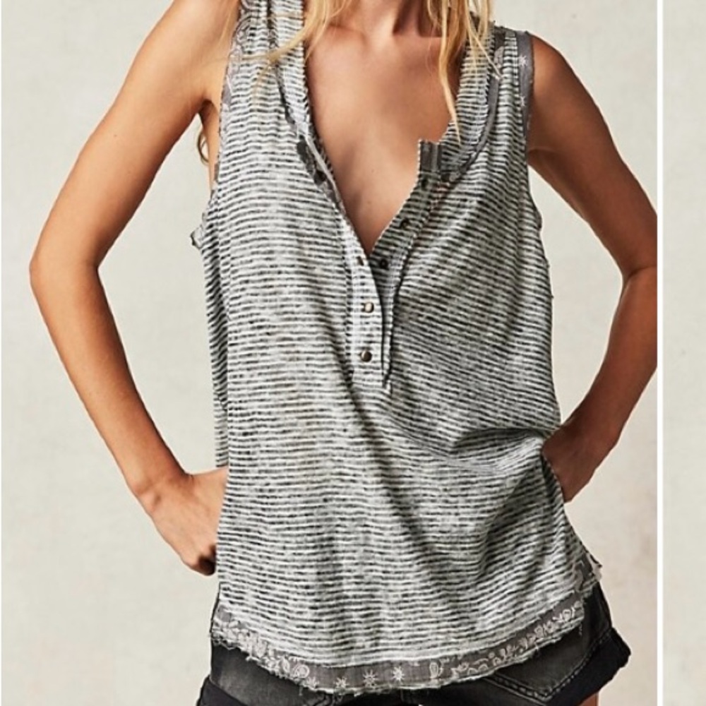 Free people love language tee